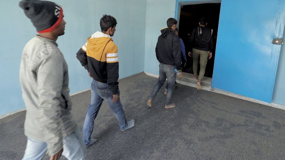 মিসরাটা থেকে আটককৃতদের কয়েকজন। মিসরাটা থেকে আটককৃতদের কয়েকজন।