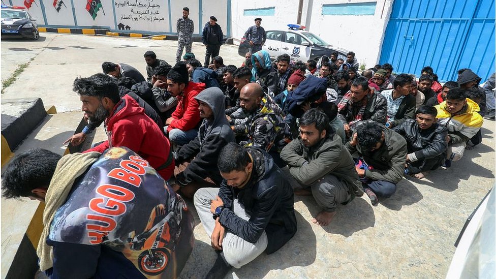 আটককৃতদের ত্রিপলির একটি ডিটেনশন সেন্টারে রাখা হয়েছে। আটককৃতদের ত্রিপলির একটি ডিটেনশন সেন্টারে রাখা হয়েছে।