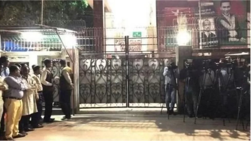 বিএনপি চেয়ারপারসনের কার্যালয়, ঢাকা। (ফাইলফটো) বিএনপি চেয়ারপারসনের কার্যালয়, ঢাকা। (ফাইলফটো)