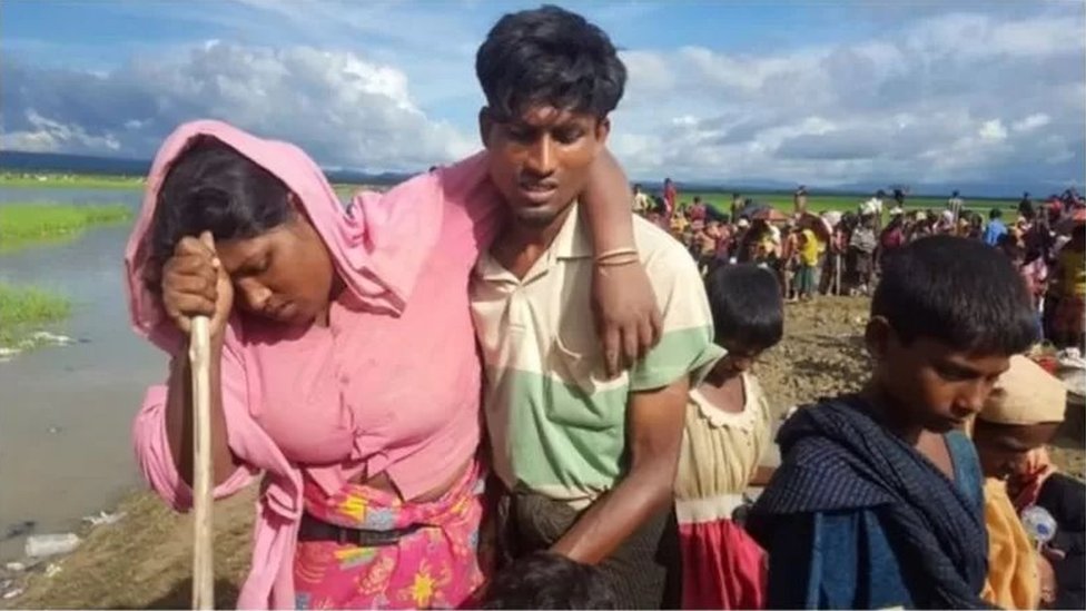 ২০১৭ সালের অগাস্টে রাখাইনে মিয়ানমারের সামরিক অভিযানের পর বাংলাদেশে আশ্রয় নেয় সাত লাখেরও বেশি রোহিঙ্গা ২০১৭ সালের অগাস্টে রাখাইনে মিয়ানমারের সামরিক অভিযানের পর বাংলাদেশে আশ্রয় নেয় সাত লাখেরও বেশি রোহিঙ্গা