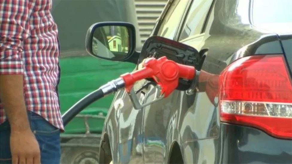 পাম্পে তেল