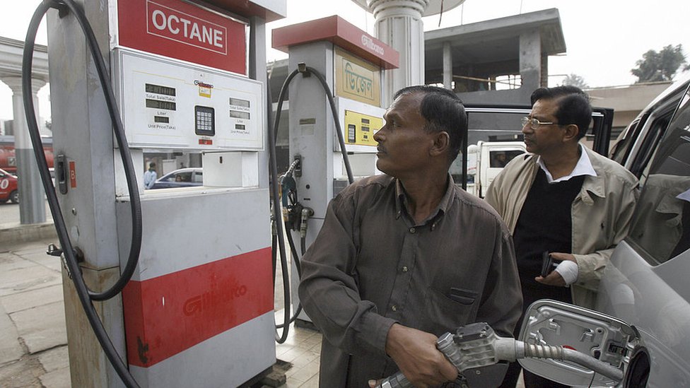 পেট্টল স্টেশন