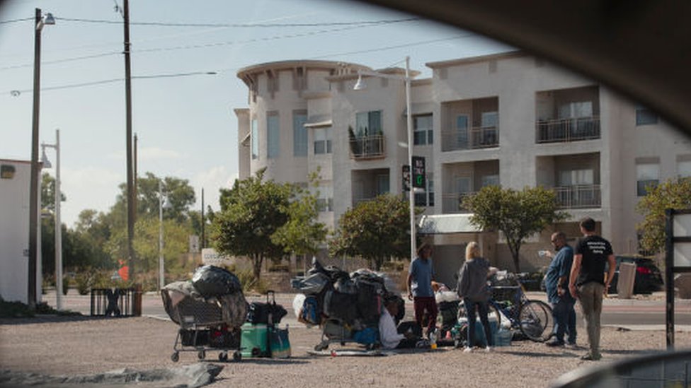 সাড়ে পাঁচ লক্ষেরও বেশি জনসংখ্যার শহর আলবুকার্কিতে প্রায় ৫,০০০ মুসলিম বাস করেন। সাড়ে পাঁচ লক্ষেরও বেশি জনসংখ্যার শহর আলবুকার্কিতে প্রায় ৫,০০০ মুসলিম বাস করেন।