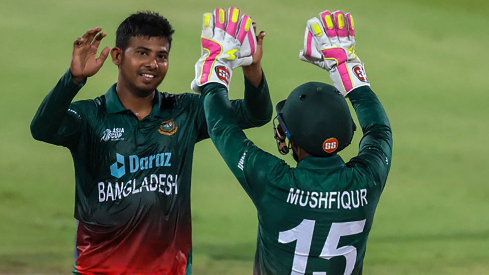 মোসাদ্দেক হোসেন সৈকত মোসাদ্দেক হোসেন সৈকত