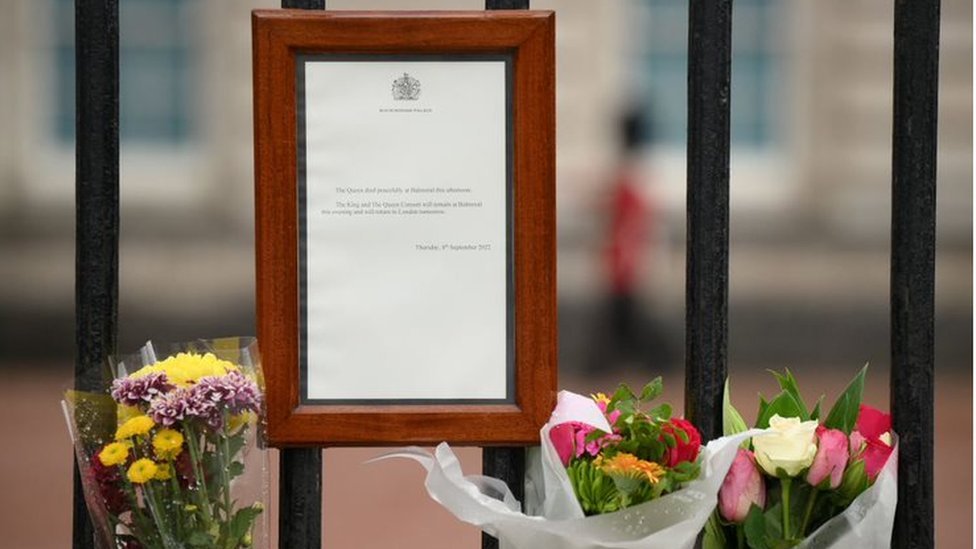 রানি দ্বিতীয় এলিজাবেথের মৃত্যুর বিজ্ঞপ্তি রানি দ্বিতীয় এলিজাবেথের মৃত্যুর বিজ্ঞপ্তি