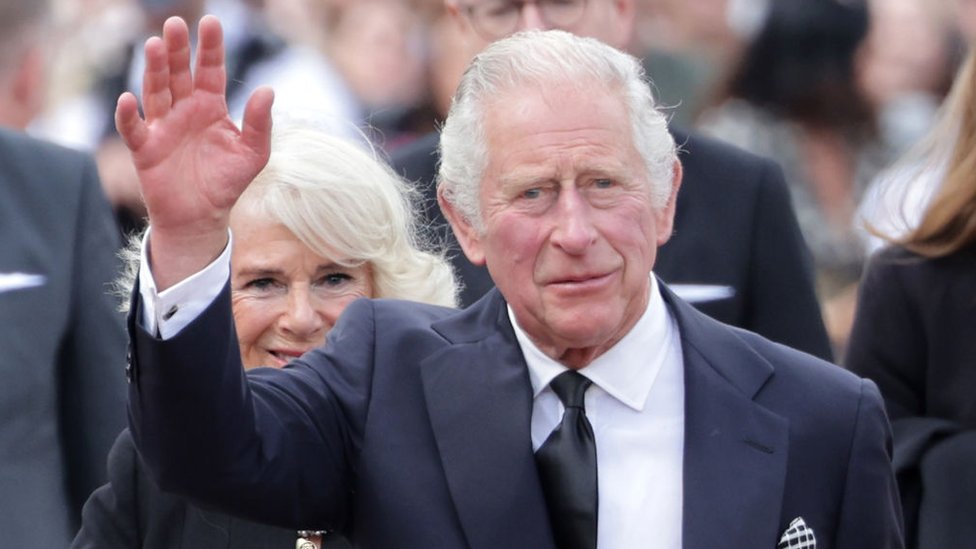 ব্রিটেনের বর্তমানর রাজা তৃতীয় চার্লস।