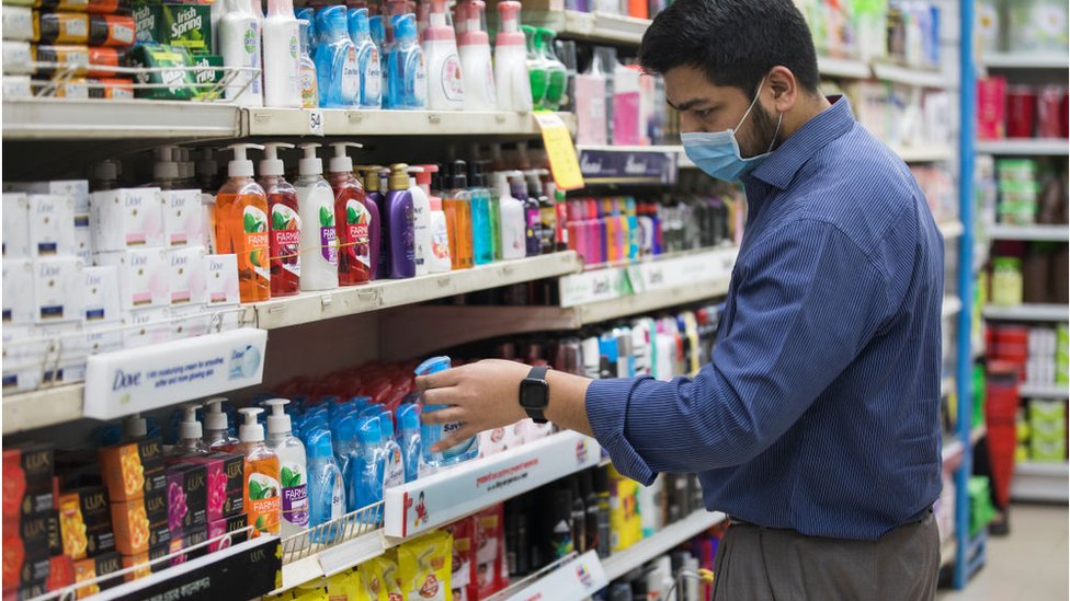 পরিষ্কারক বিভিন্ন পণ্যের দাম বেড়েছে লাফিয়ে লাফিয়ে