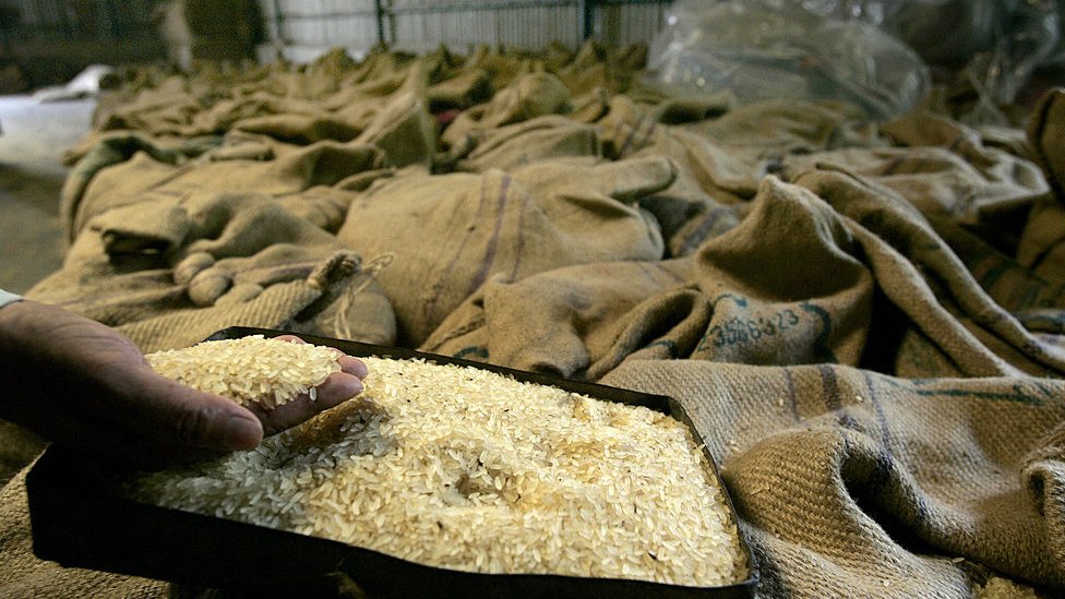 ভারতের চালের জন্য ২০শতাংশ শুল্ক দিতে রাজী নয় আমদানিকারকরা ভারতের চালের জন্য ২০শতাংশ শুল্ক দিতে রাজী নয় আমদানিকারকরা