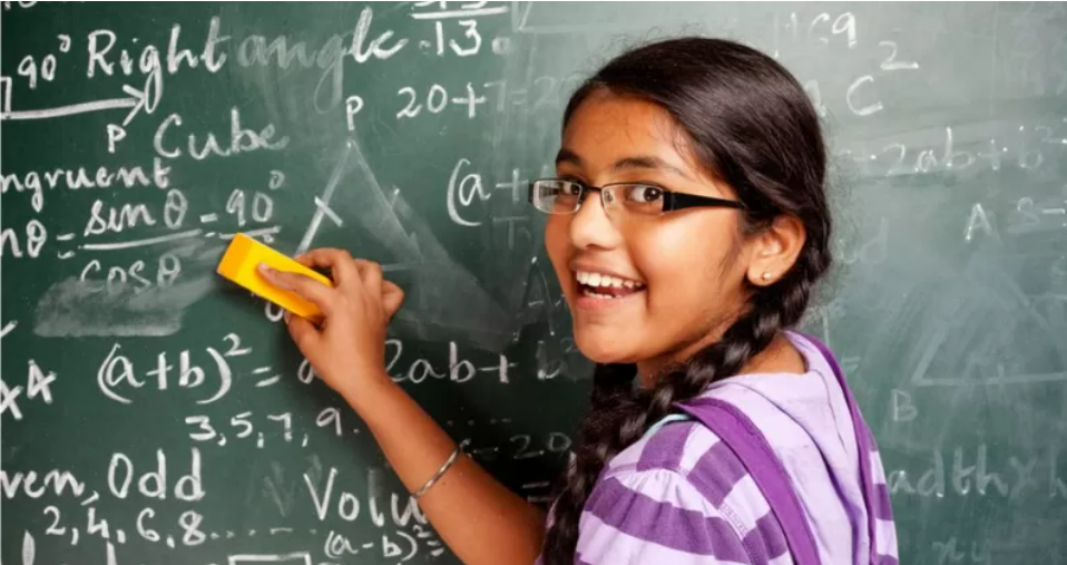 গ﻿ণিত, পদার্থ বিজ্ঞানের মতো অনেক বিষয়ের জন্য কোচিংয়ে পড়াশোনা করে শিক্ষার্থীরা