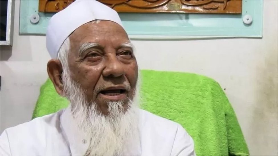 চট্টগ্রামের হাটহাজারী মাদ্রাসার আহমদ শফী ছিলেন হেফাজতে ইসলামের প্রধান নেতা চট্টগ্রামের হাটহাজারী মাদ্রাসার আহমদ শফী ছিলেন হেফাজতে ইসলামের প্রধান নেতা