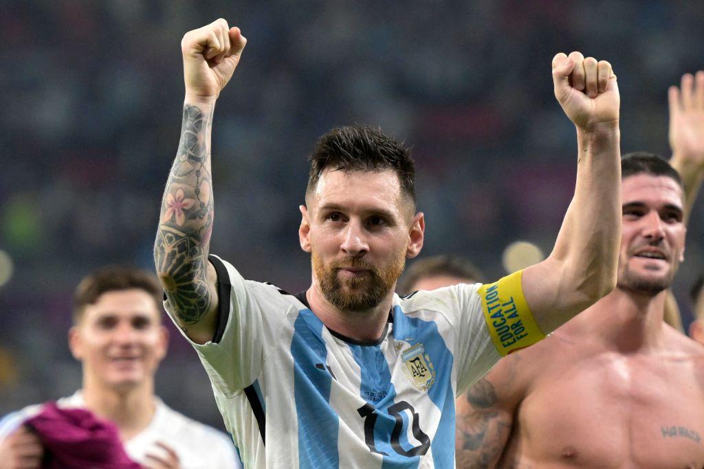 প্রতিবার মেসির পায়ে বল যাওয়া মানেই একটা গোলের সম্ভাবনা তৈরি হওয়া প্রতিবার মেসির পায়ে বল যাওয়া মানেই একটা গোলের সম্ভাবনা তৈরি হওয়া