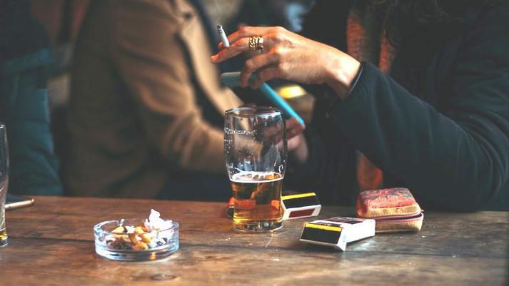 এ্যালকোহল পান ও মাদক ব্যবহারের ফলে শুক্রাণুর স্বাস্থ্য ও সংখ্যা কমতে পারে এ্যালকোহল পান ও মাদক ব্যবহারের ফলে শুক্রাণুর স্বাস্থ্য ও সংখ্যা কমতে পারে