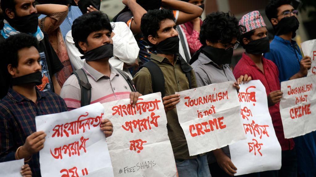 প্রথম আলোর সাংবাদিক শামসুজ্জামান শামসের মুক্তি চেয়ে বিক্ষোভ